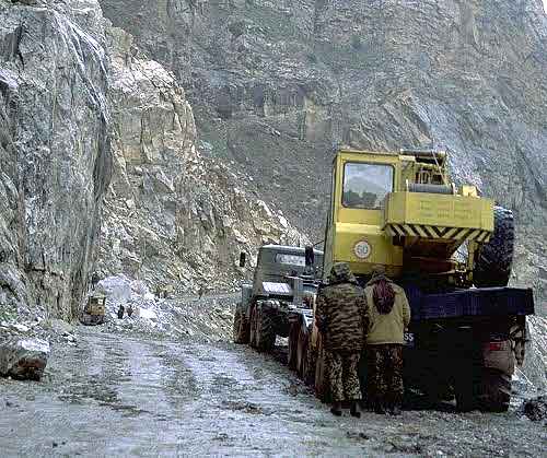 Felssturz am Khaburabod Pass